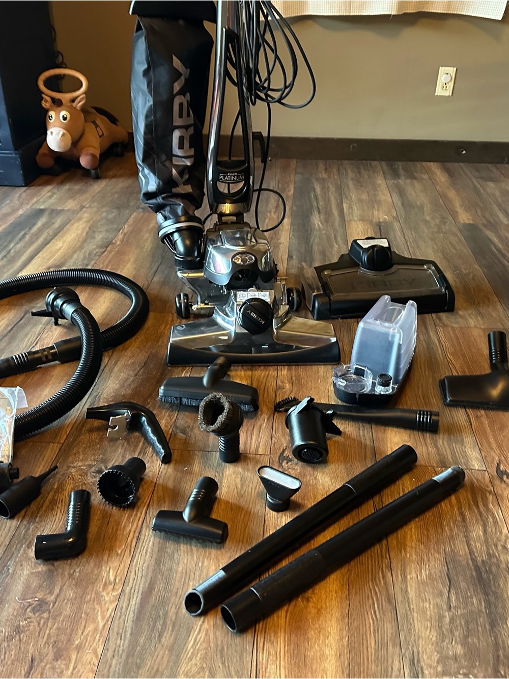 ⭐️KIRBY PLATINUM Black Upright Vacuum Cleaner with Accessories. Carpet shampooer